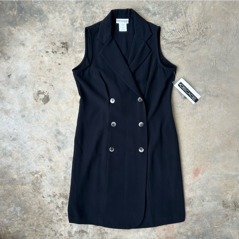 NWT Vintage Black Sleeveless Blazer dress. Size 4P